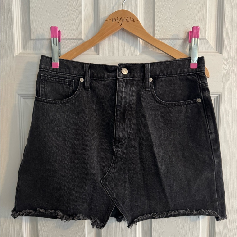 Madewell black denim skirt - size 30